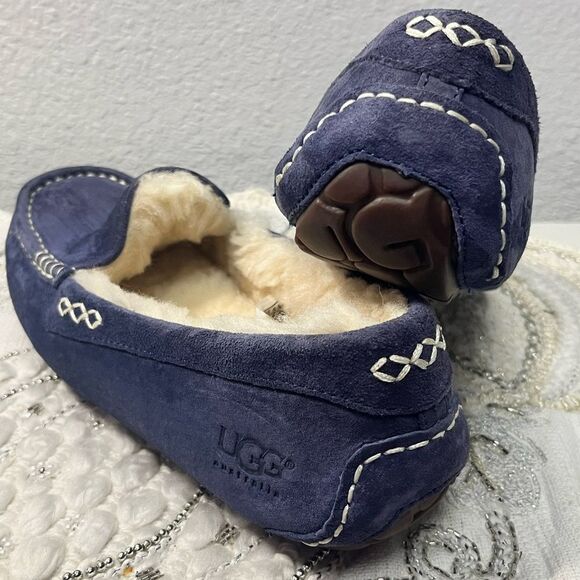 EUC UGG Ansley Slippers - Picture 2 of 11